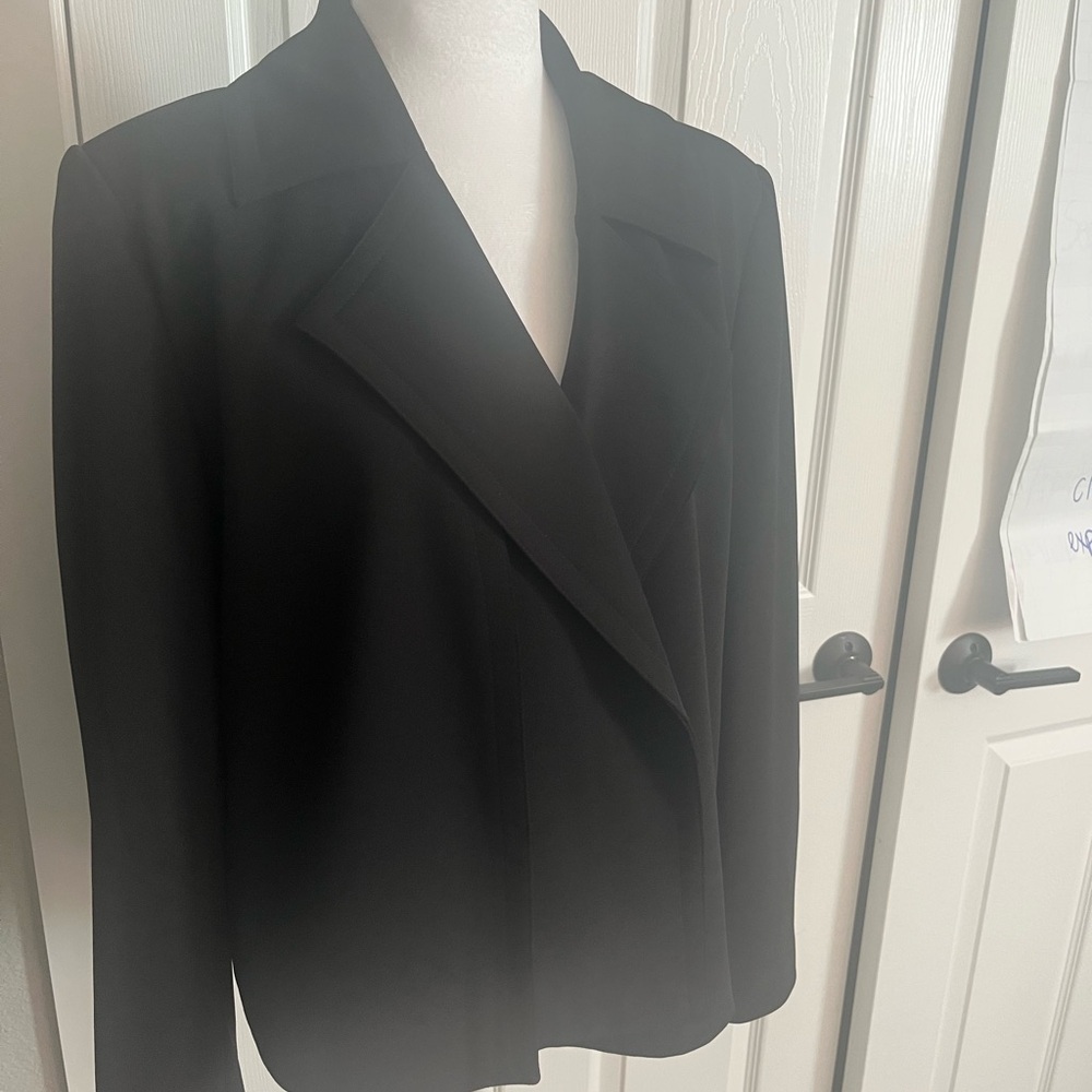Tahari Classic Black Women's Blazer - Picture 3 of 6
